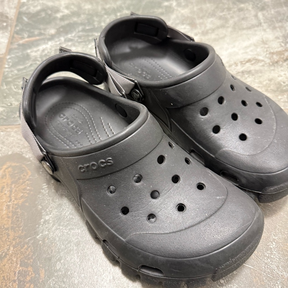 CROCS Black Clogs with Strap - Picture 4 of 5